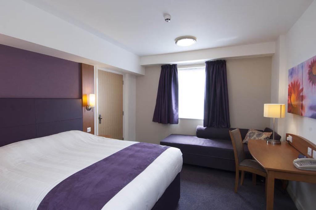 Premier Inn Glasgow City Centre - Argyle Street Εξωτερικό φωτογραφία